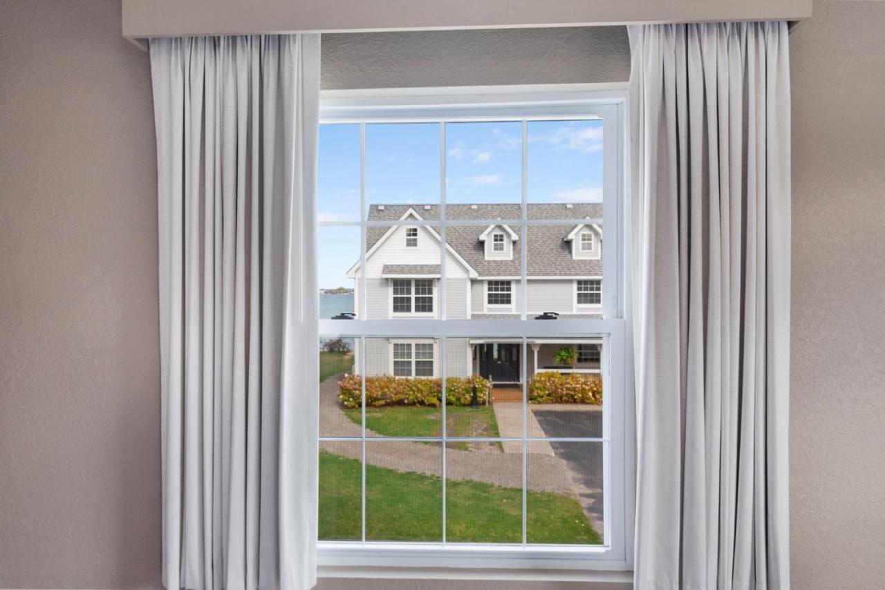 Clearwater Lakeshore Motel Mackinaw City Buitenkant foto