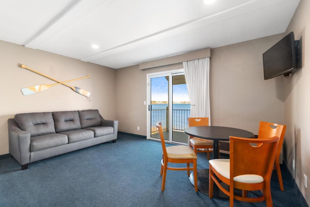 Clearwater Lakeshore Motel Mackinaw City Buitenkant foto